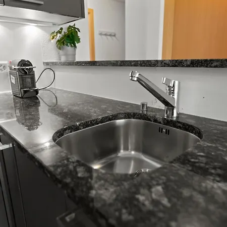 Detente Thermale A Proche Des Bains, 4 Personnes アパート サイヨン