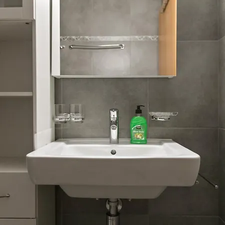 Detente Thermale A Proche Des Bains, 4 Personnes דירה *