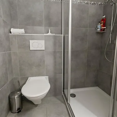 Detente Thermale A Proche Des Bains, 4 Personnes サイヨン